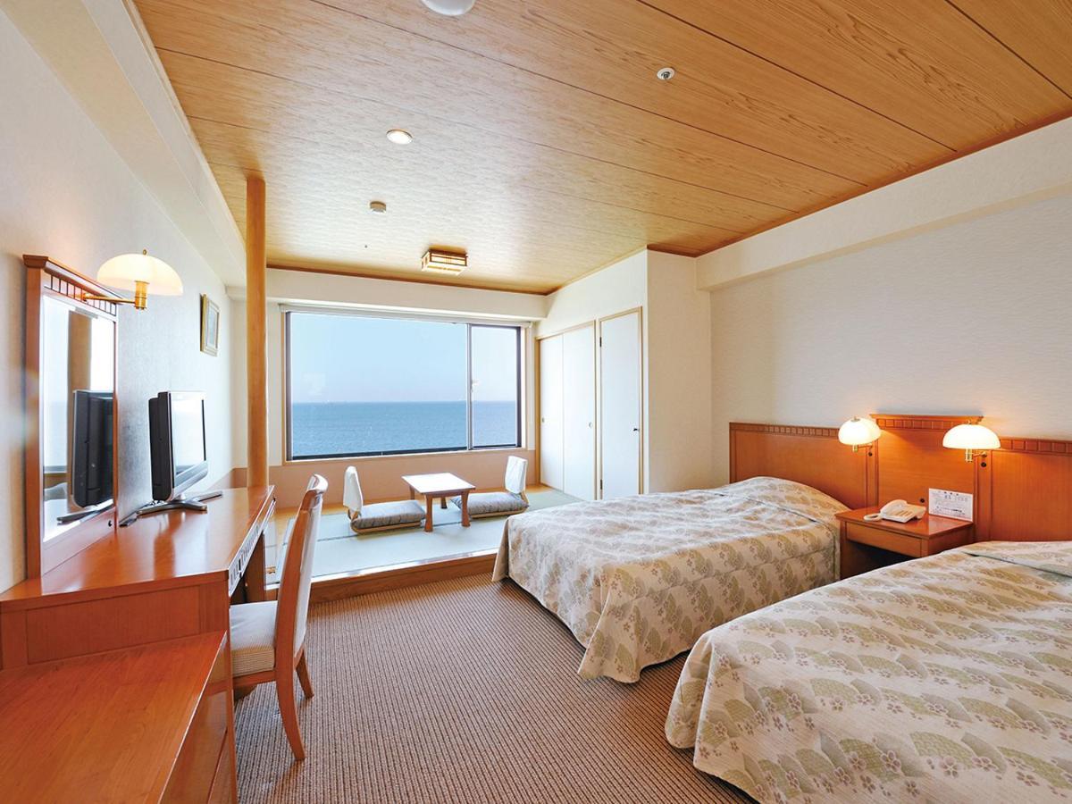 Ryugujo Spa Hotel Mikazuki Ryugutei Кисарадзу Экстерьер фото